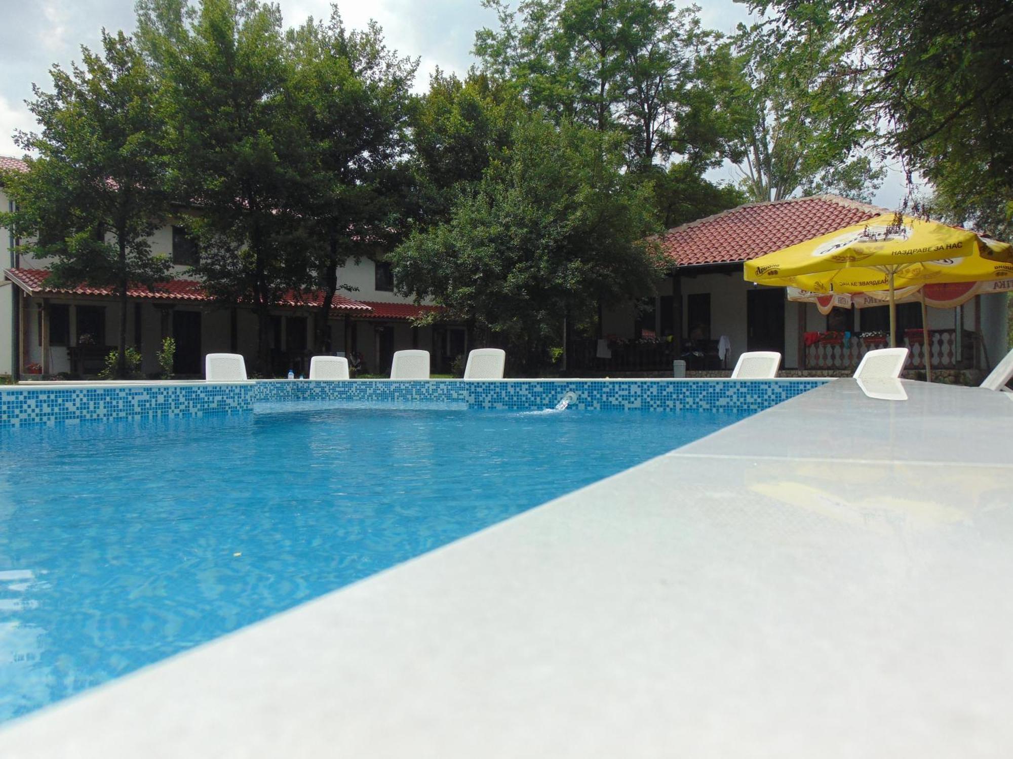 Holiday Park Ranchoto Hotel Kirkovo  Buitenkant foto
