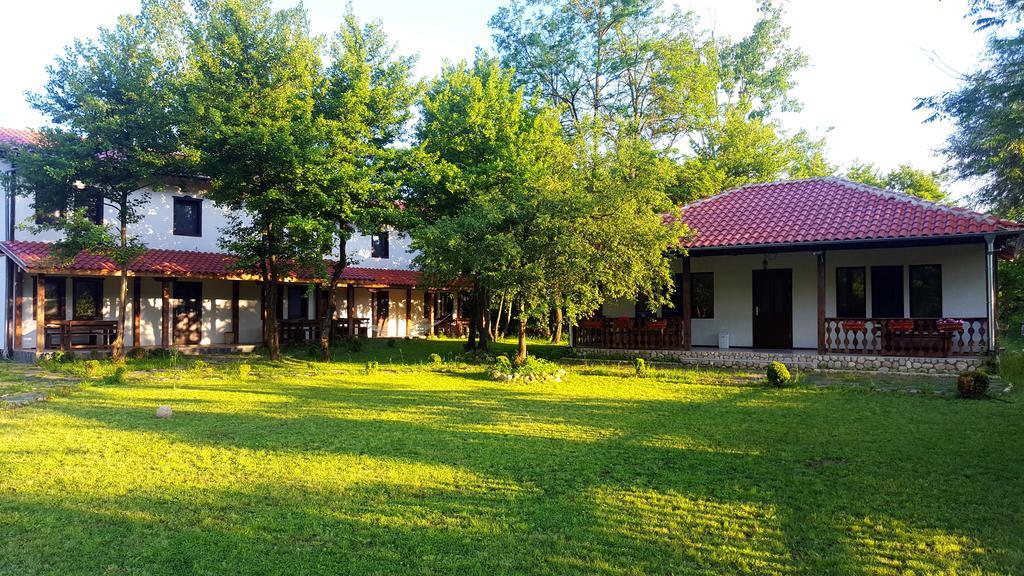 Holiday Park Ranchoto Hotel Kirkovo  Buitenkant foto